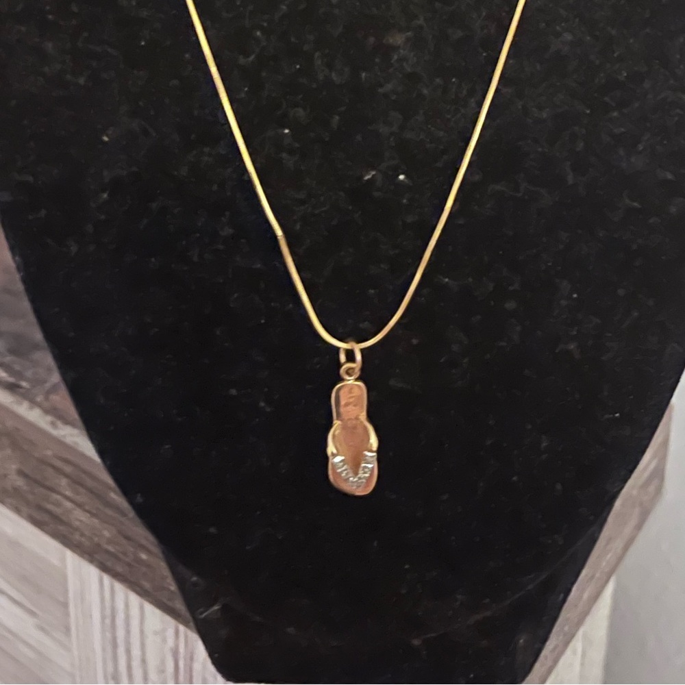 14K Gold Flip Flop Sandal Diamond Necklace